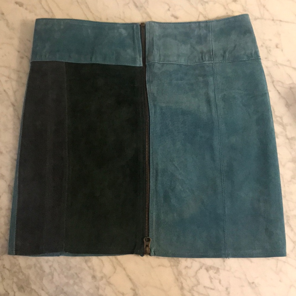 100% SWEDE COLOR BLOCK ZIP FRONT MINI SKIRT